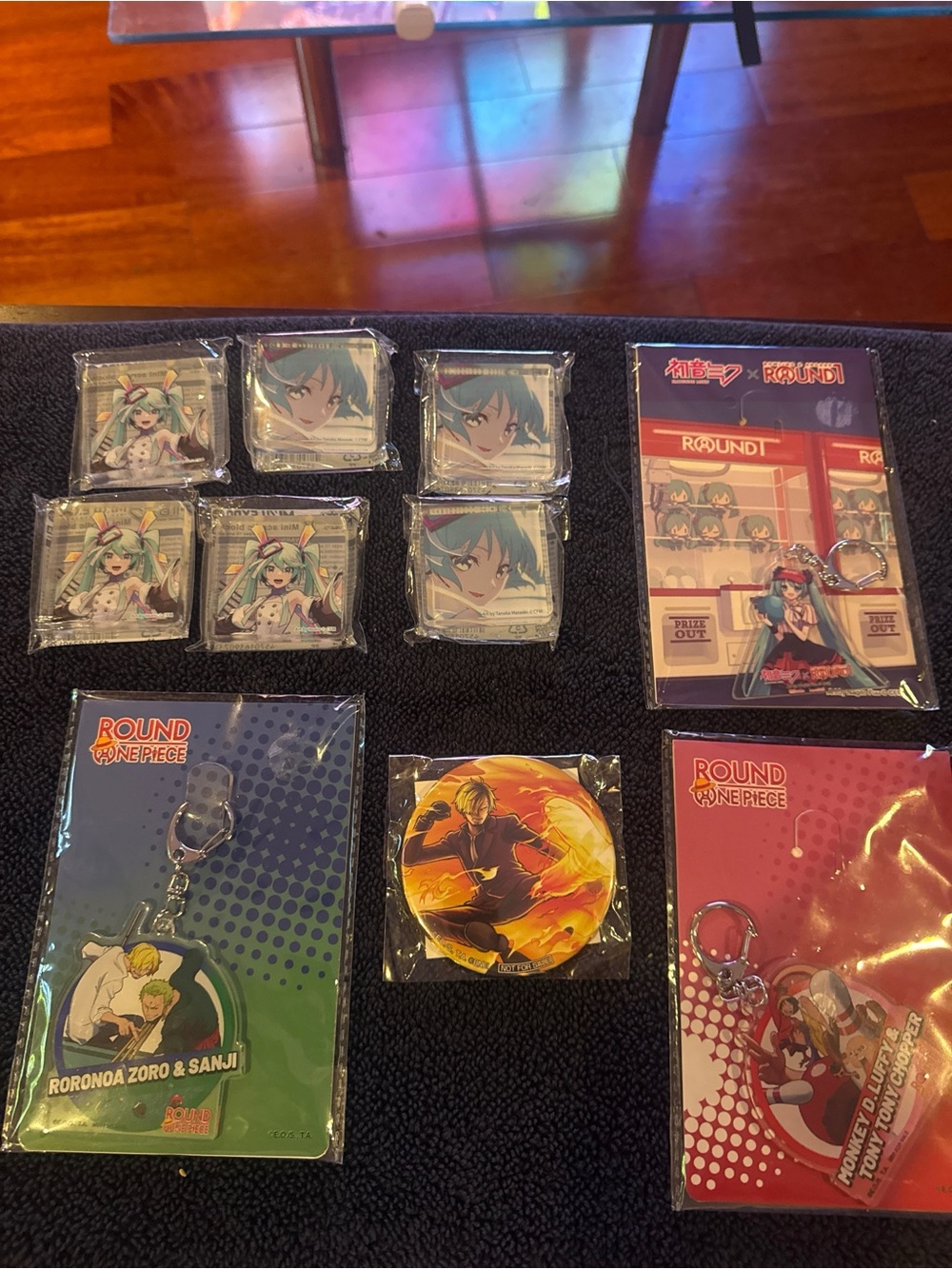 Round 1 Exclusive Anime Lot: Hatsune Miku & One Piece Acrylic Keychains